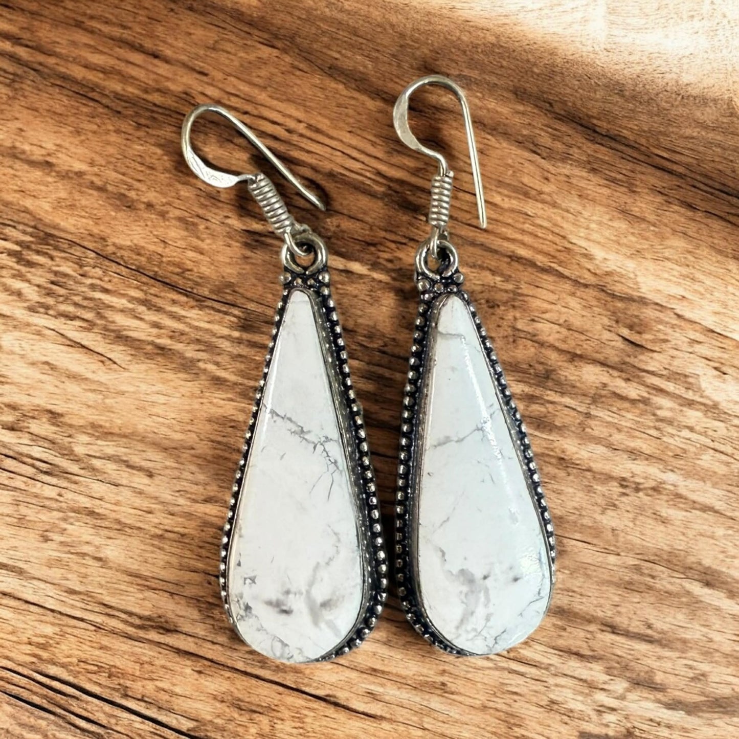 Howlite Teardrop