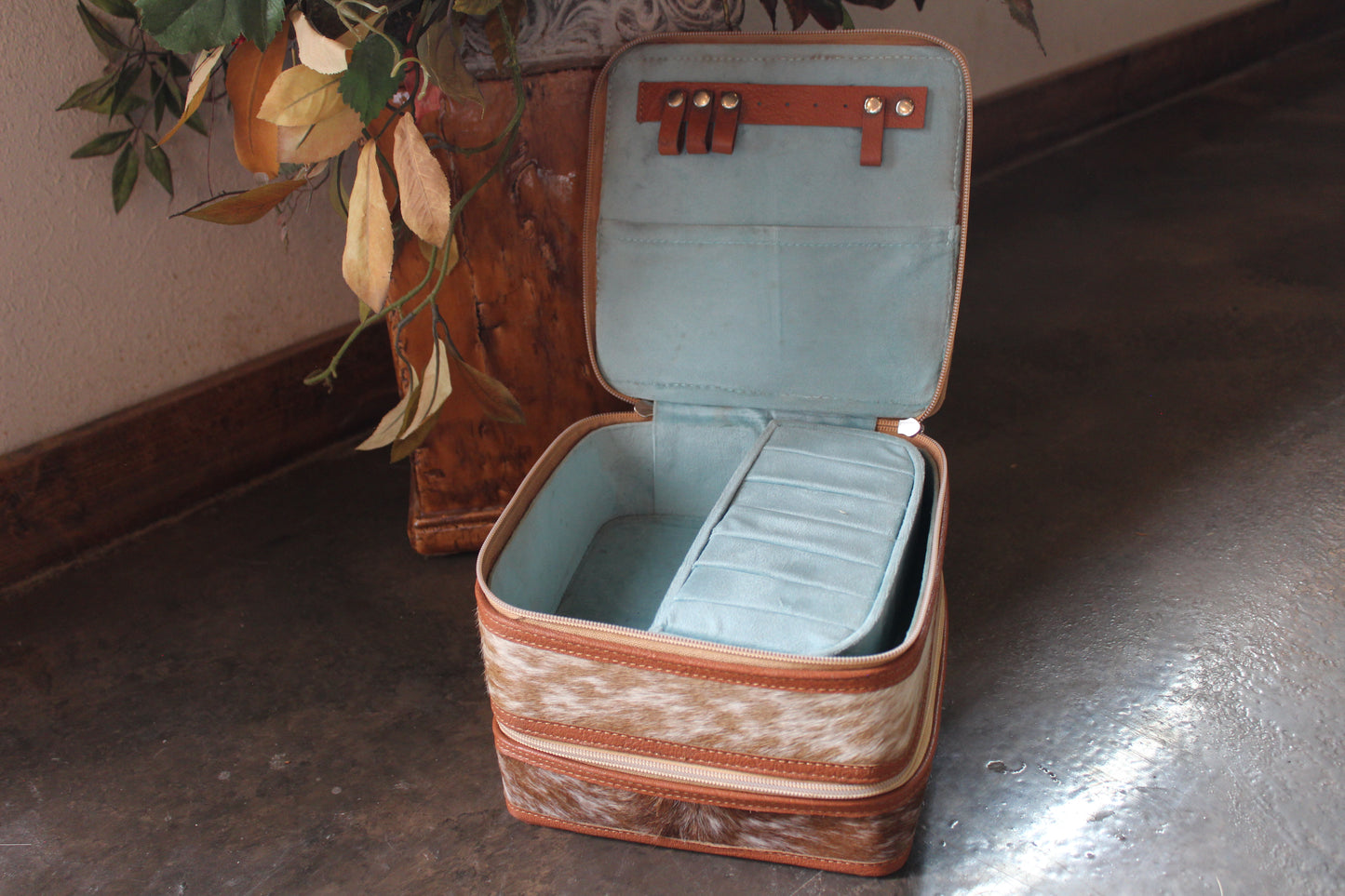 Cowhide Jewelry Holder